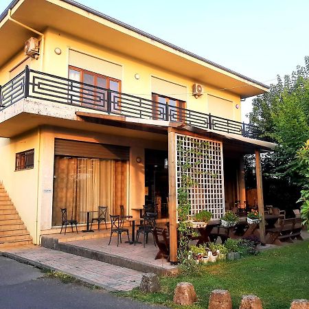 Hotel Vila Giorgio Shkodër Екстериор снимка