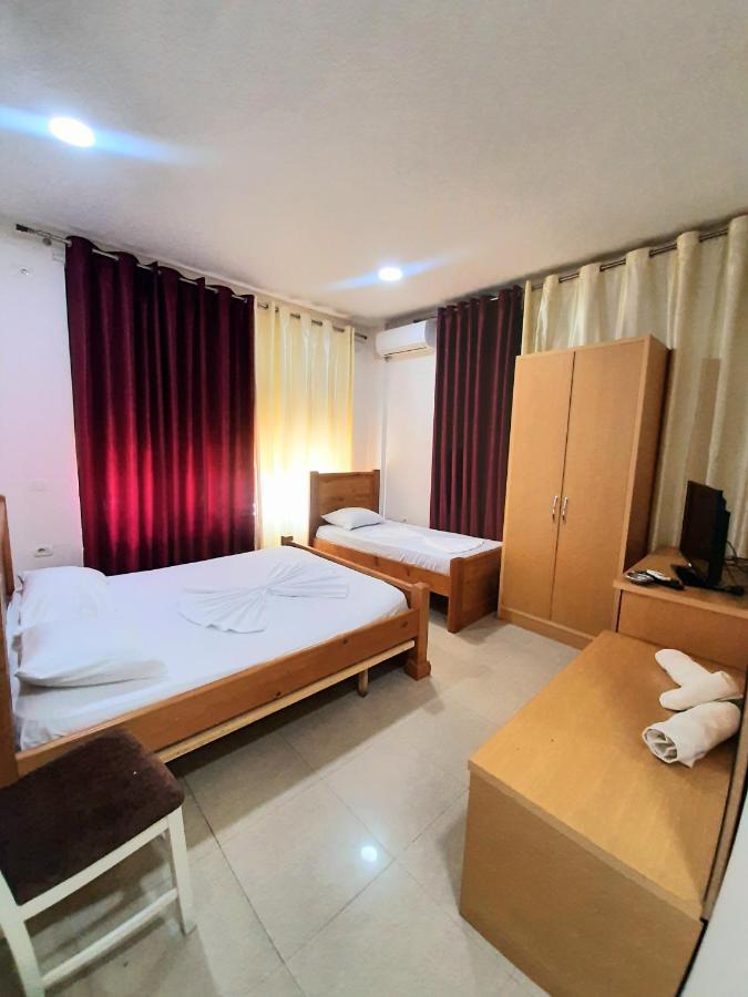 Hotel Vila Giorgio Shkodër Екстериор снимка