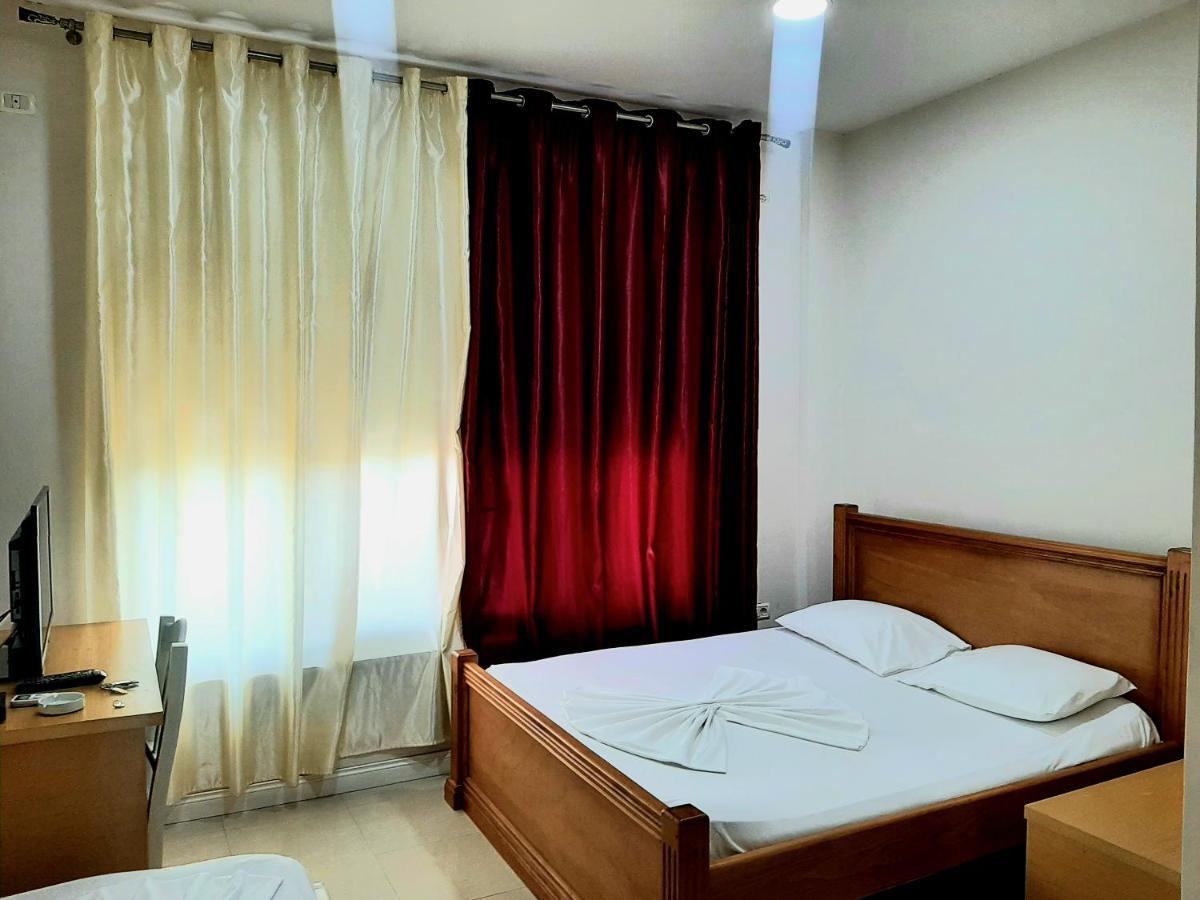 Hotel Vila Giorgio Shkodër Екстериор снимка