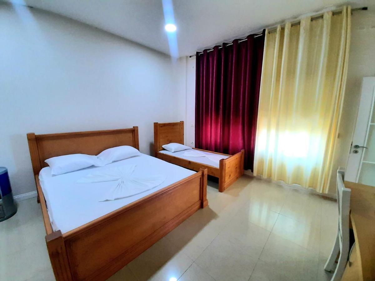 Hotel Vila Giorgio Shkodër Екстериор снимка