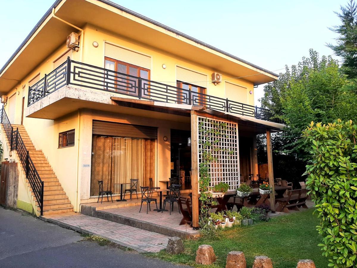 Hotel Vila Giorgio Shkodër Екстериор снимка