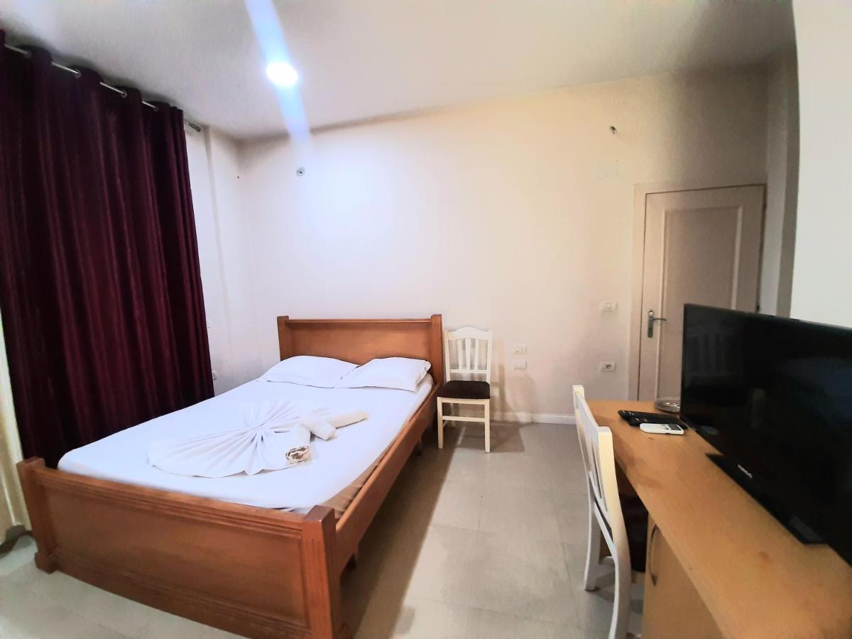Hotel Vila Giorgio Shkodër Екстериор снимка