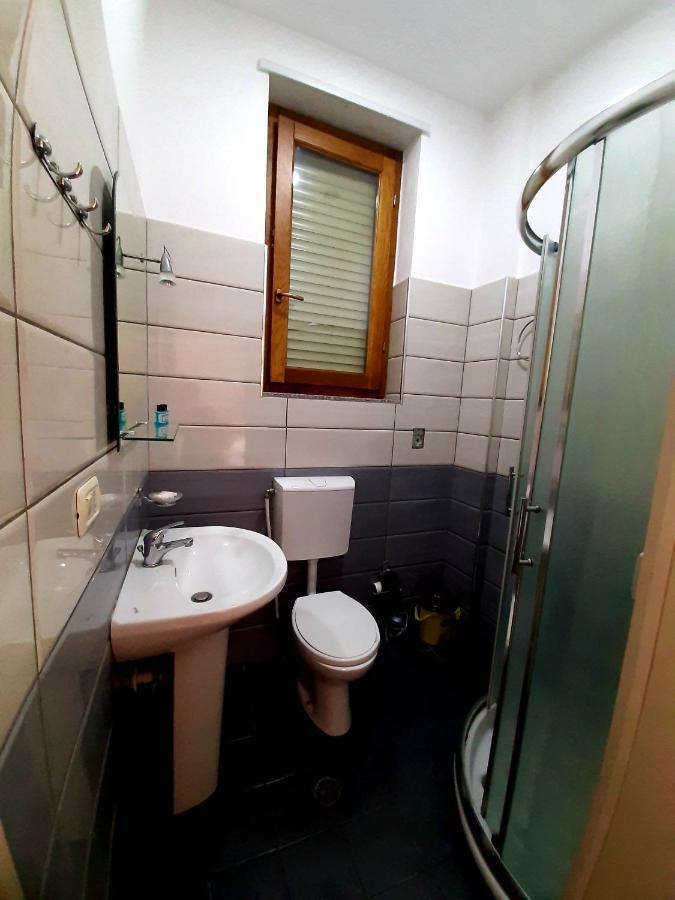Hotel Vila Giorgio Shkodër Екстериор снимка