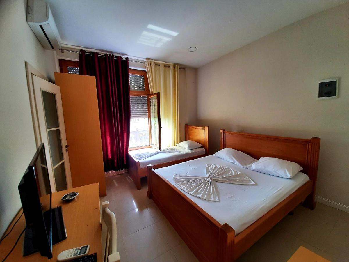 Hotel Vila Giorgio Shkodër Екстериор снимка