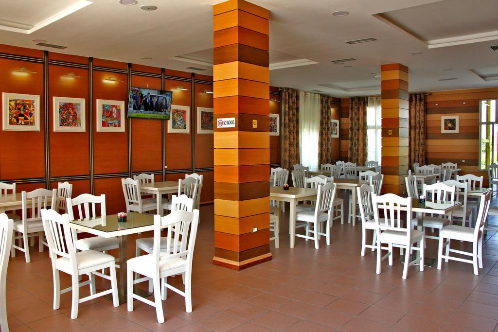 Hotel Vila Giorgio Shkodër Екстериор снимка
